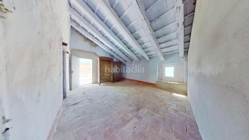 Foto 38124f47-e5f3-4f49-8385-c9a883849082. Casa amb aparcament a Camarles