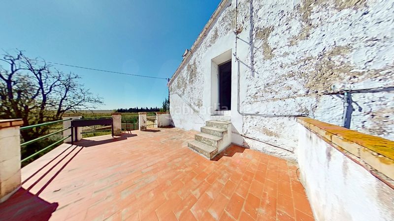 Foto 537c8a7d-f9d3-4c0f-b94a-0a8d4db4d6a8. Casa amb aparcament a Camarles