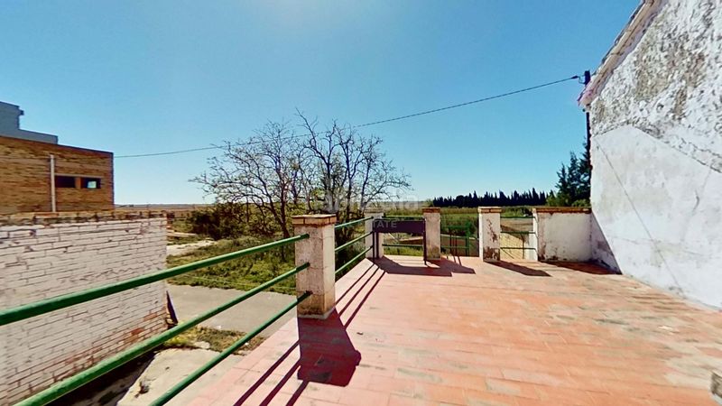 Foto cc22c84d-d2c8-4fb8-86e2-6c075e47731a. Casa amb aparcament a Camarles