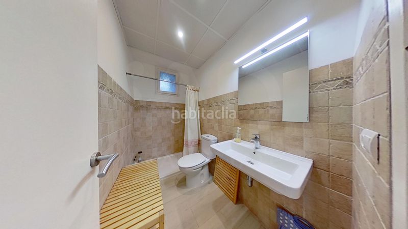 Foto dfc44539-e73a-4c67-81f0-d7b872447e3f. Casa amb aparcament a Camarles