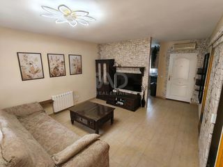 Casa aparellada a Calle palenque 21