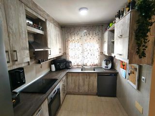 Casa aparellada a Calera y Chozas