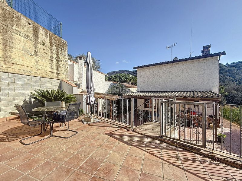 Foto 2ef7cc52-b4d0-460d-b43b-96331c3d3750. Casa amb calefacció a Vilanova del Vallès