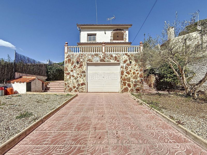 Foto 3f14ae7e-ec92-4619-9a1f-d94139f3b3f6. Casa amb calefacció a Vilanova del Vallès