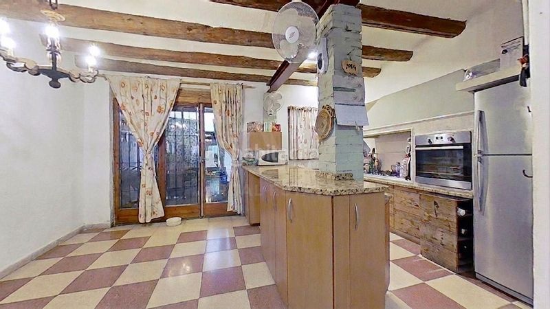 Foto 4ab2332f-f358-4ab4-a213-273b907d772a. Casa amb calefacció aparcament a Palau d´Anglesola (El)