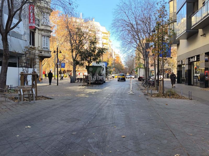 Foto be385d09-501c-4ca0-b127-544494e0ffce. Aparcament cotxe a Dreta de l´Eixample Barcelona