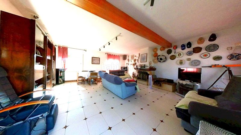 Foto 6f145b06-d28e-4872-be34-cb87aa4f6ee7. Casa amb calefacció aparcament piscina a Flix