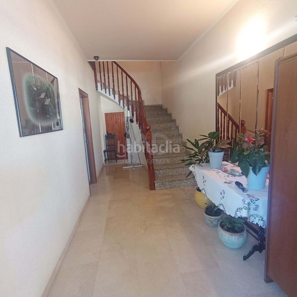 Foto 8d113525-e7d5-4003-ab25-9a48bb7561ef. Casa amb calefacció aparcament piscina a Flix