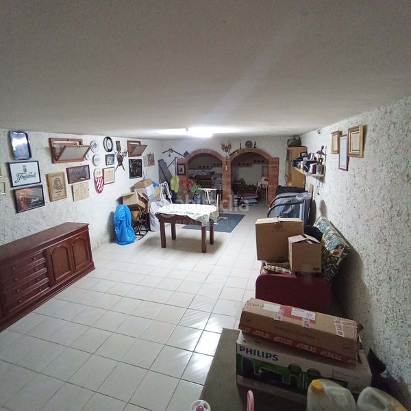 Foto f2433792-45c7-4b9b-a9c5-2e1166cf36d4. Casa amb calefacció aparcament piscina a Flix