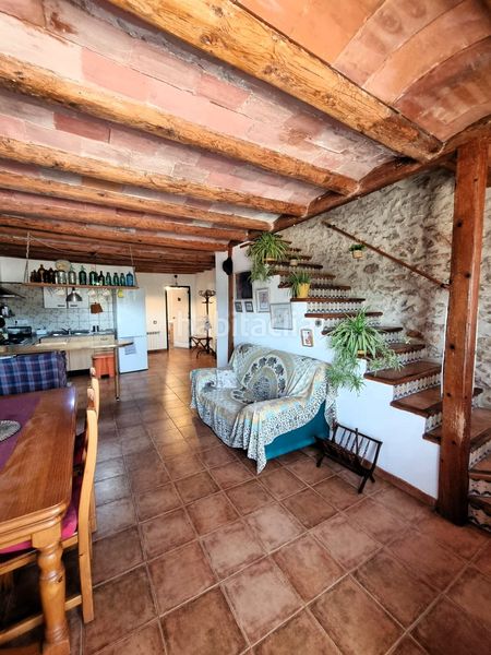 Foto 01d26508-4230-4680-b3e3-fbb2f03c5373. Casa amb calefacció a Ulldecona