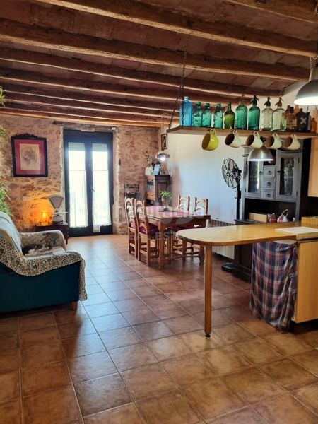 Foto 859c07c9-d978-4376-9836-696c84c165d7. Casa amb calefacció a Ulldecona