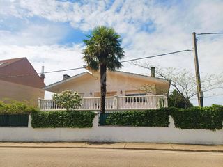 Xalet a Valverde de la Virgen