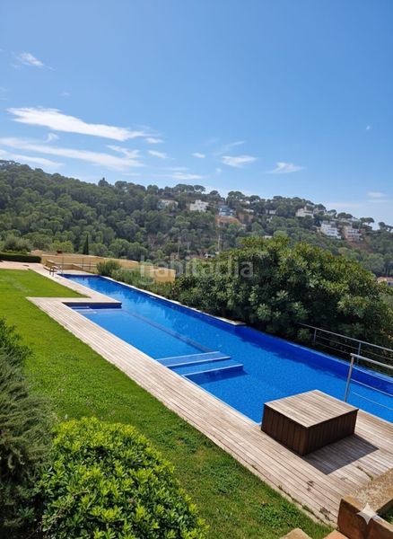 Foto b6e780c1-0675-474f-88b6-239c819a580f. Casa aparellada amb calefacció aparcament piscina a Begur