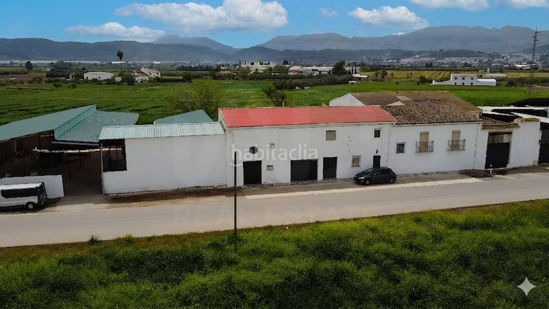 Foto dfc7b204-daf4-4297-9d93-8c226f5d367f. Casa amb calefacció aparcament piscina a Zona de la Vega Antequera