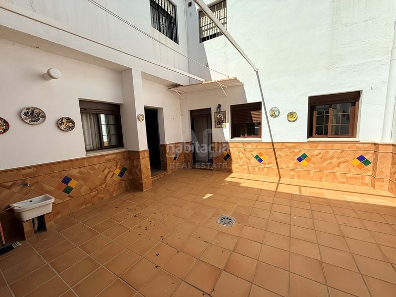 Foto d6c48d3b-b748-4553-b318-c13a16db7d73. Casa a Lepe