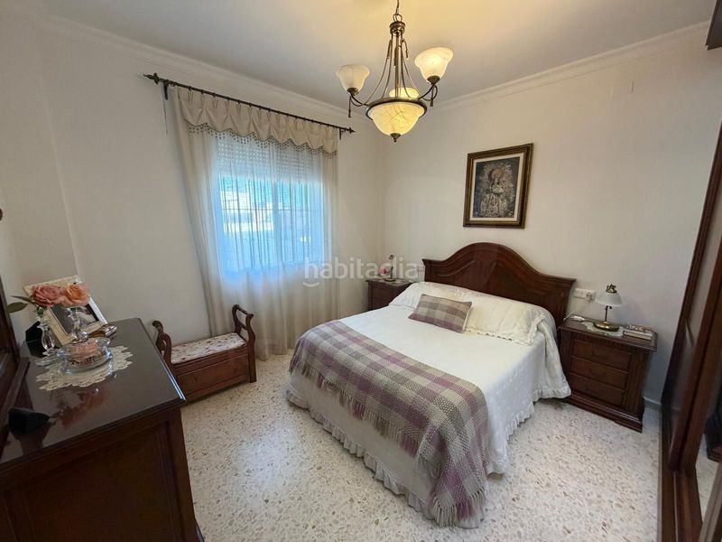 Foto bf0f812a-dbf8-47c3-bb5e-e7dce8af3a08. Casa aparellada amb calefacció aparcament a Lepe