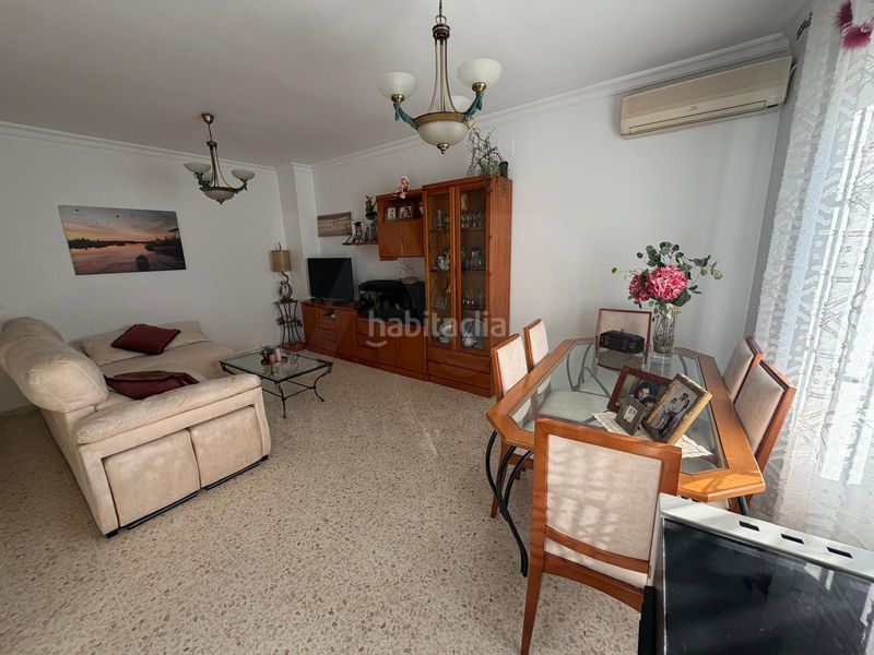 Foto b9dc919b-cb0e-4a21-ac0e-f8370c7a4cf0. Casa pareada en Lepe