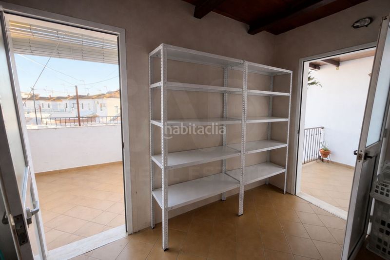 Foto cbb4b474-65fb-4e1d-a0bf-ace6e80e0ea1. Casa pareada en Lepe