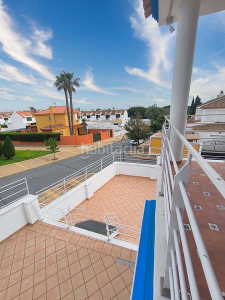Foto 6b98bab7-6206-49fb-a7b9-bc18a8f88beb. Casa amb aparcament piscina a Urbasur Islantilla