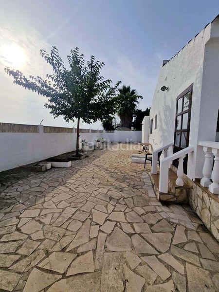 Foto 888f895f-2e70-4f36-b233-ef48a015b3c9. Casa amb calefacció aparcament a San Jorge