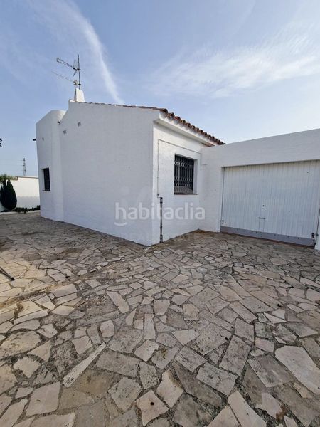 Foto a40d82be-c51b-4349-a223-cccca693a927. Casa amb calefacció aparcament a San Jorge