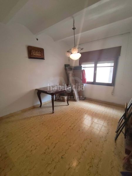 Foto a678e993-ac39-454a-9ee3-13ebe1bca27d. Casa aparellada a Cálig