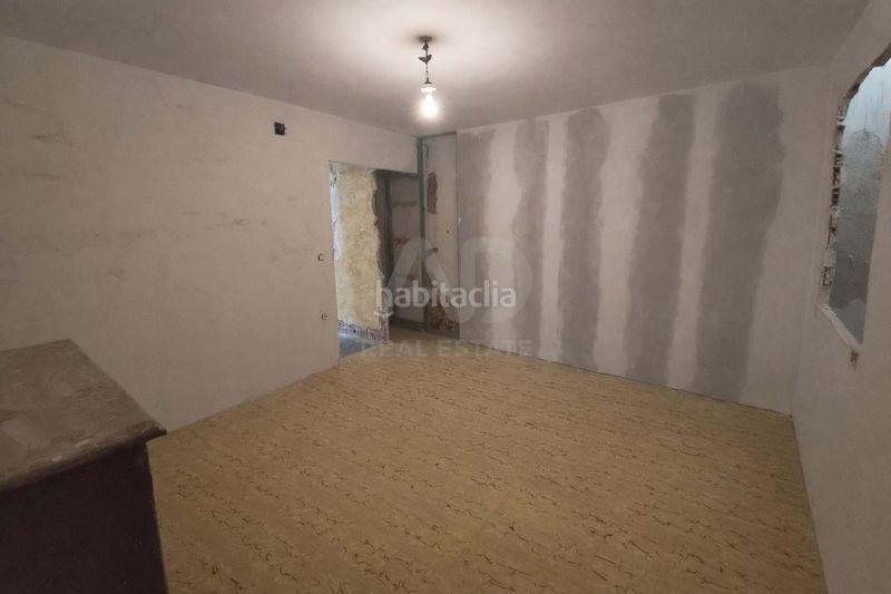 Foto bcf58bfb-2a20-4b73-9508-305201dd708e. Casa aparellada a Cálig