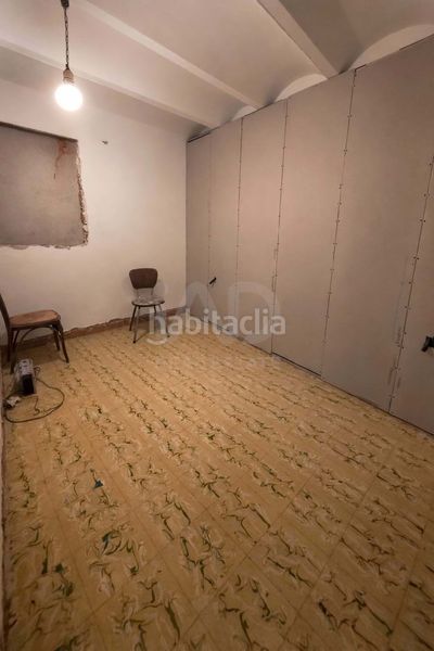 Foto ee0360eb-f6a0-4893-bf28-b50d35018100. Casa aparellada a Cálig