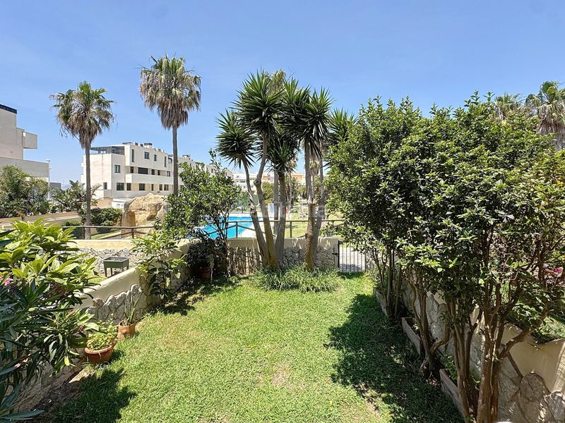 Foto 9e3795ee-4ceb-47d0-b74e-81c8493f83e2. Casa aparellada amb calefacció piscina a Tarifa ciudad Tarifa