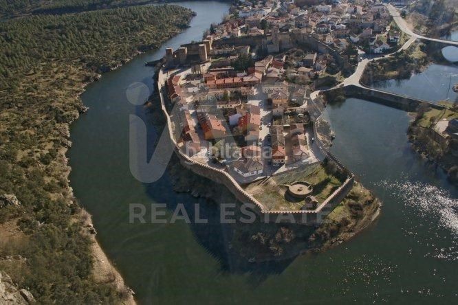 Foto a6ad01d1-065e-44e2-818f-2401bfd87efa. Edifici a Villa de Don Fadrique (La)