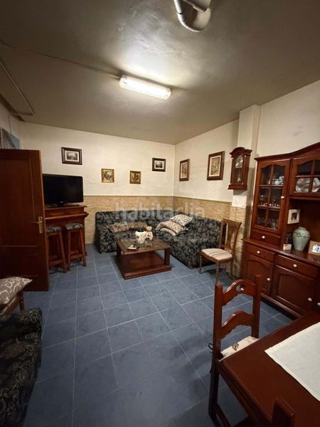 Foto 36a74365-1556-4de9-8bf5-953606dd60db. Casa amb calefacció aparcament a Mengíbar