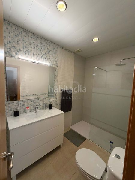 Foto a3d0991f-f874-48f6-b568-4149a7cb6c2a. Casa amb calefacció aparcament a Mengíbar