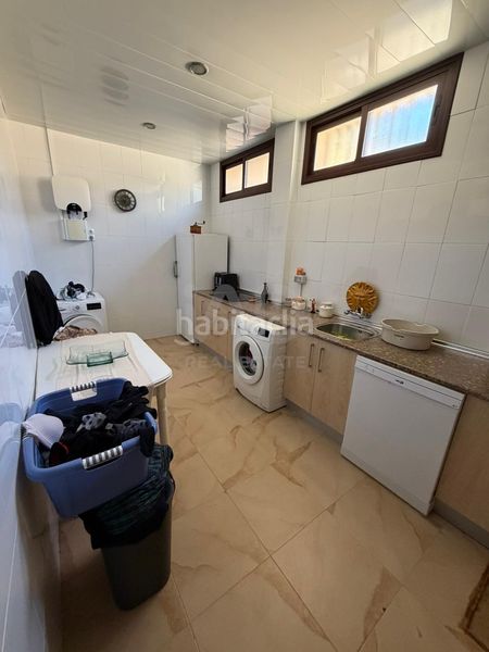 Foto a895a4c1-3a15-44d6-b341-a130d913a003. Casa amb calefacció aparcament a Mengíbar