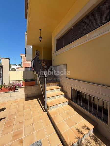 Foto c0ec029e-c57b-4ec0-8a12-ba25997d16fb. Casa amb calefacció aparcament a Mengíbar