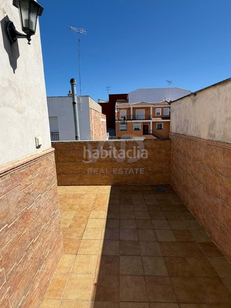 Foto ee56fa03-47fb-49a0-8af7-4bbf7858371c. Casa amb calefacció aparcament a Mengíbar