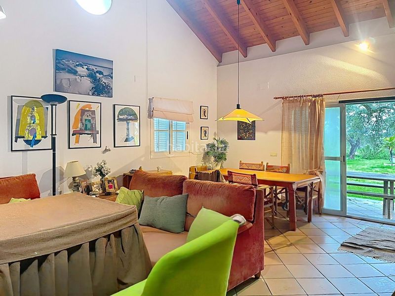 Foto 0747f2b1-da51-4327-a0d9-8f3d330ae415. Chalet en Beas