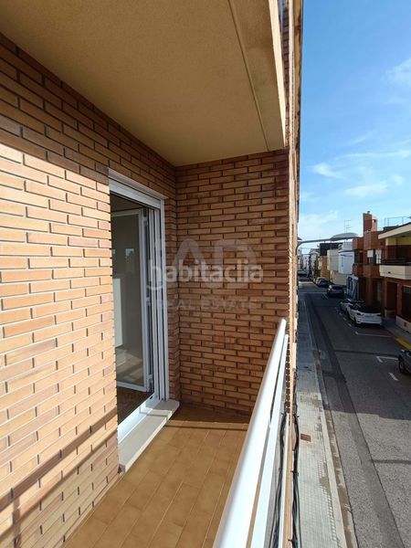 Foto 54e27cd1-f160-44e4-91b2-34f340626fb0. Casa amb aparcament a Ampolla (L´)
