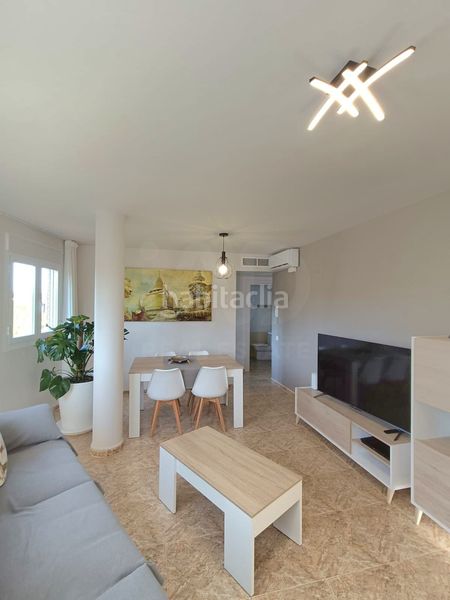 Foto 9b0db5b3-4fa1-42e0-afe6-5909b05bb1b2. Casa amb aparcament a Ampolla (L´)