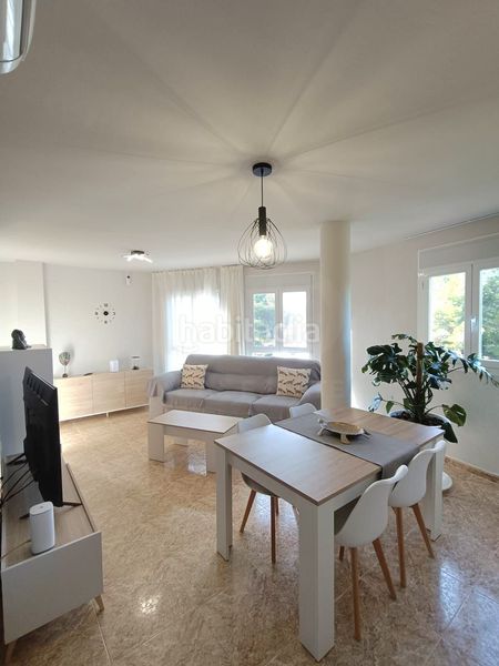 Foto bf5a3c20-461c-481e-872b-153b3ae10364. Casa amb aparcament a Ampolla (L´)