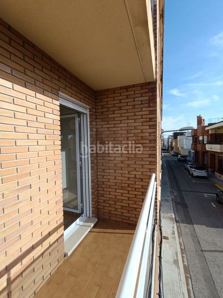 Foto c08fe121-a3cf-4639-ba12-329c3cfd281a. Casa amb aparcament a Ampolla (L´)