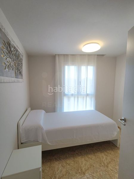 Foto f1007fbe-f98d-452f-83f1-74d8928985db. Casa amb aparcament a Ampolla (L´)