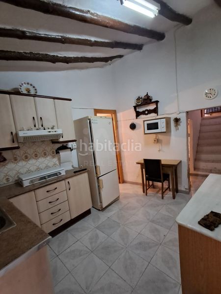 Foto 3a880bb3-ea27-4301-942d-8757478be9a5. Casa aparellada a Avilés Lorca