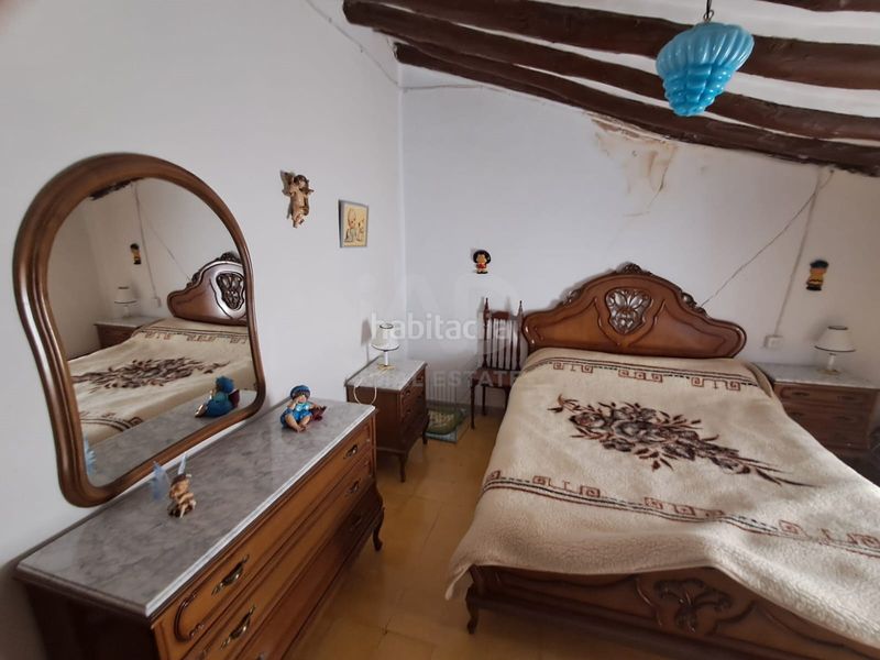 Foto a2a90611-ae30-4bdf-8799-049404b4d771. Casa aparellada a Avilés Lorca