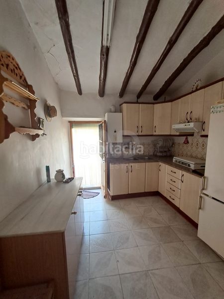Foto b58d26fe-29d9-411b-84d0-429bee590873. Casa aparellada a Avilés Lorca