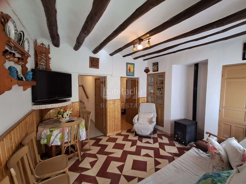 Foto bc665600-4bd8-46d8-a97b-e07182470b53. Casa aparellada a Avilés Lorca