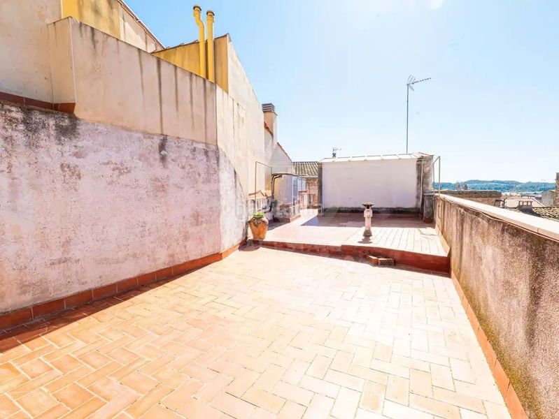 Foto 1e5f57ad-4752-49be-b722-23df56f320be. Casa amb aparcament a Arboç (L´)