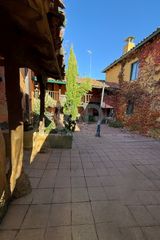 Masia a Valdefresno