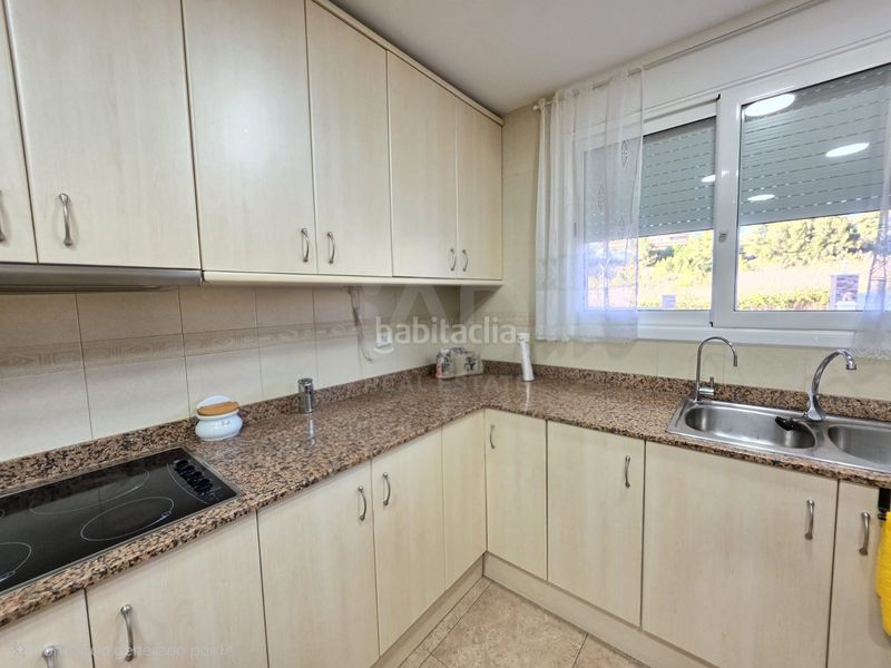 Foto fb43ee35-76d3-4e79-a14e-f379983ee333. Casa amb calefacció aparcament a costa Cunit - els jardins - els rosers Cunit