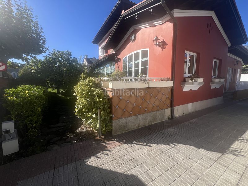 Foto eb309f85-d36d-49d6-9f46-ac0c84203f06. Chalet en Salinas Castrillón