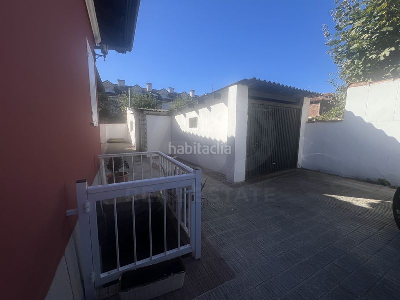 Foto f5cdf800-59a7-4898-9bd0-eac00545213d. Chalet en Salinas Castrillón